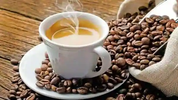 نوشیدن قهوه ممکن است مواد شیمیایی ناخواسته در نوشیدنی شما را کاهش دهد